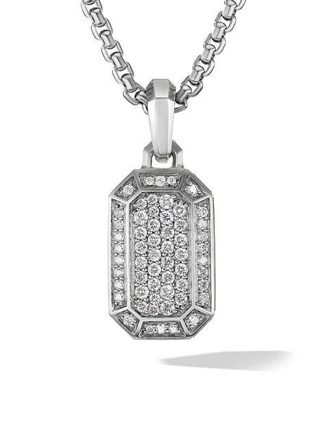 Showcasing the David Yurman Streamline Amulet: Celebrities' Favorite Jewelry